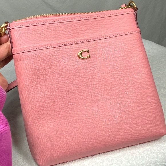 Coach Kitt Messenger CrossbodyBubblegum Pink CC526 - Picture 1 of 14